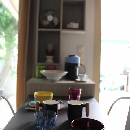 Mzee Aleko Studio Apartment